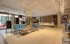 Sandton Skye Suite 910